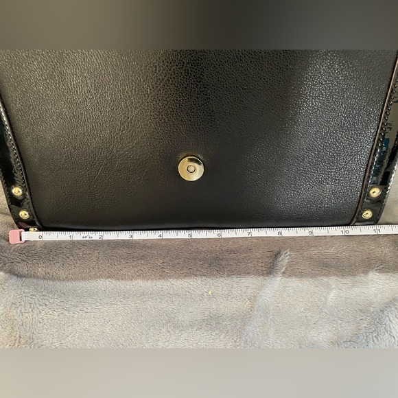 Anne Klein purse. - Picture 8 of 10